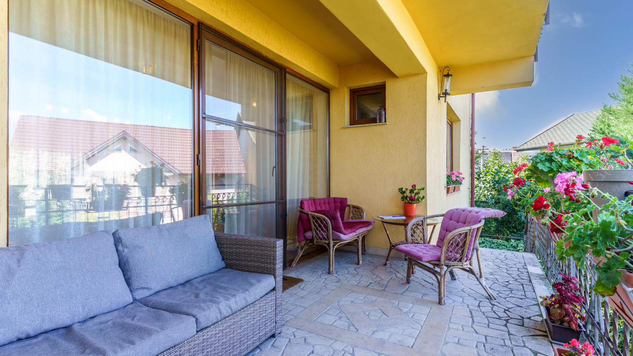 Casă deosebită cu 6 camere de vânzare în zona Andrei Muresanu