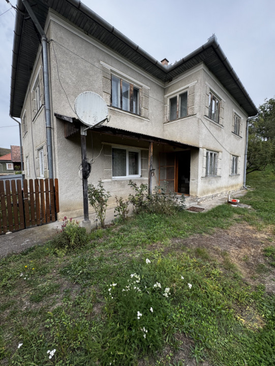 Casă tip duplex cu teren de 990 mp – Leghia, Cluj”