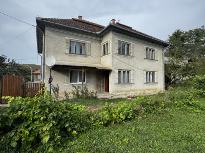 Casă tip duplex cu teren de 990 mp – Leghia, Cluj”
