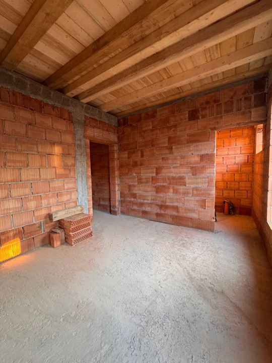 De  vanzare  casa individuala in loc.Suceagu, la 15km de Cluj-Napoca