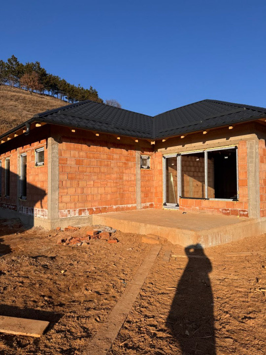 De  vanzare  casa individuala in loc.Suceagu, la 15km de Cluj-Napoca