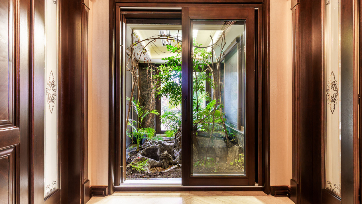 Reședință de Lux , Arhitectură Imperială și Dotări Smart Home”