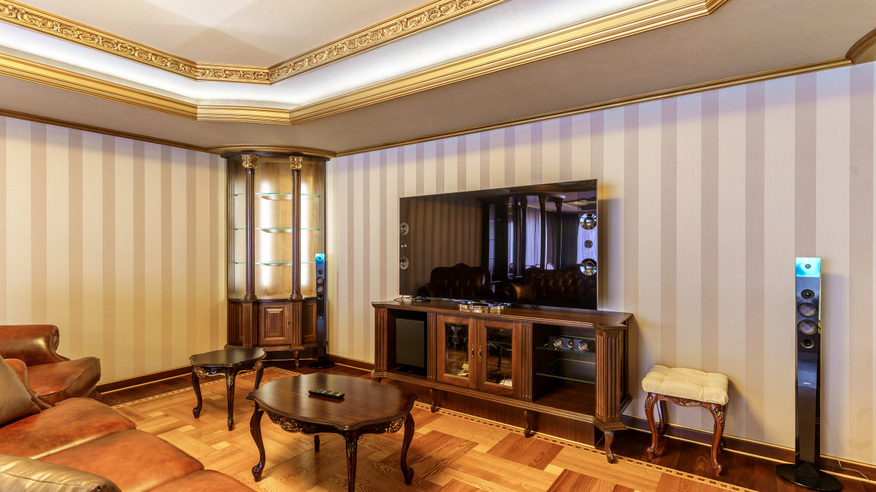 Reședință de Lux , Arhitectură Imperială și Dotări Smart Home”