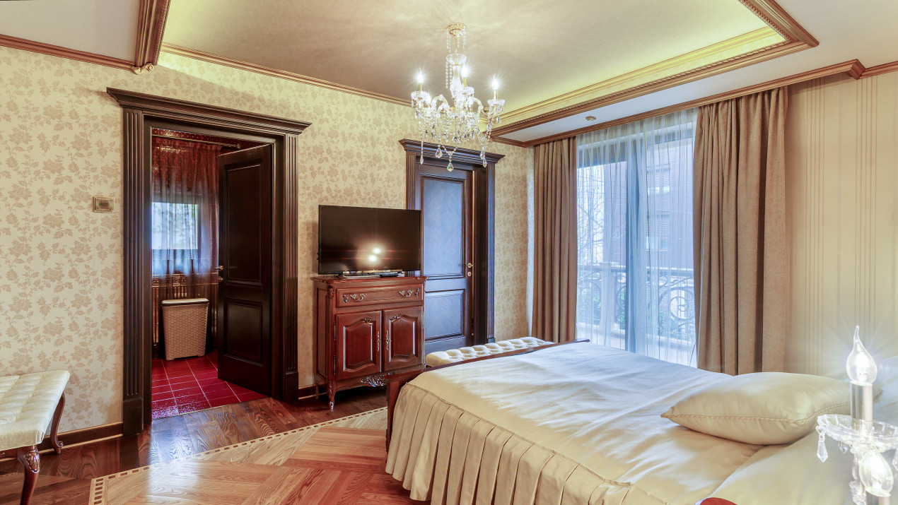 Reședință de Lux , Arhitectură Imperială și Dotări Smart Home”