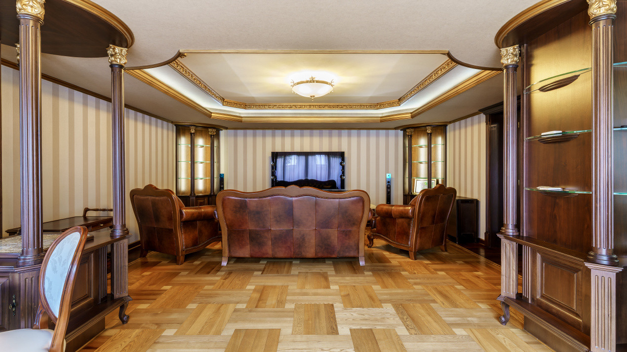 Reședință de Lux , Arhitectură Imperială și Dotări Smart Home”