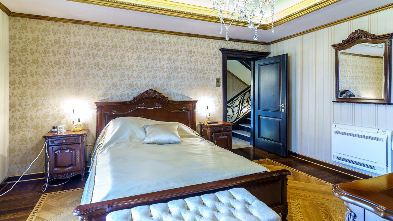 Reședință de Lux , Arhitectură Imperială și Dotări Smart Home”