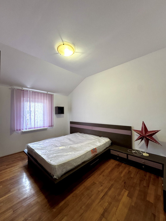 Apartament tip casă cu 4 camere, curte și garaj – Florești, str. Dumitru Mocanu