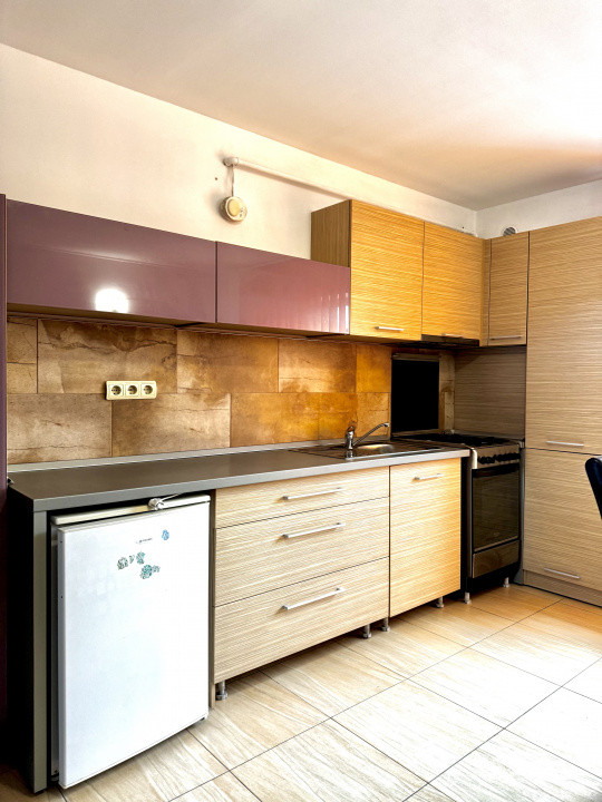 Apartament tip casă cu 4 camere, curte și garaj – Florești, str. Dumitru Mocanu