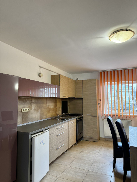 Casa cu 4 camere, curte și garaj – Florești, str. Dumitru Mocanu